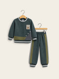Boys 2-Piece Teddy Bear Patch Tracksuit Set – Color Block Full Sleeve Sweatshirt & Matching Side Stripe Jogger 👖